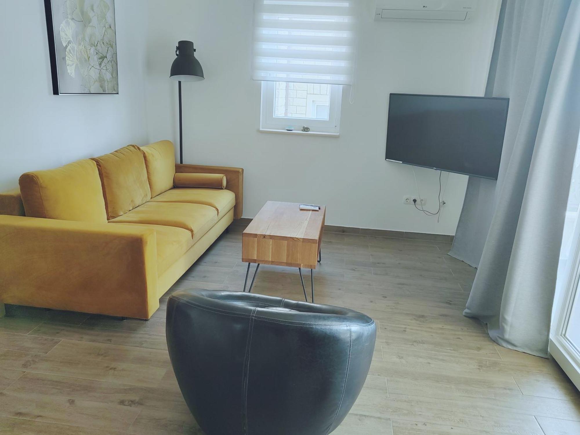 L&L Apartmani 1 Bol Exteriör bild