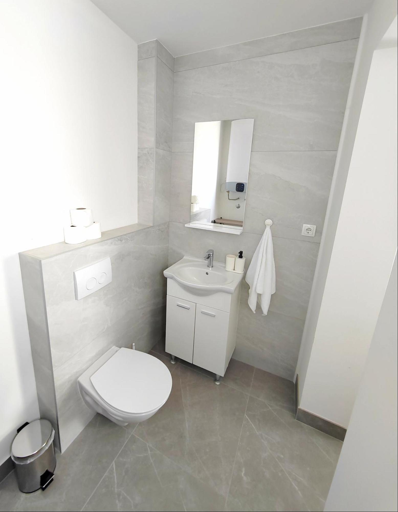 L&L Apartmani 1 Bol Exteriör bild