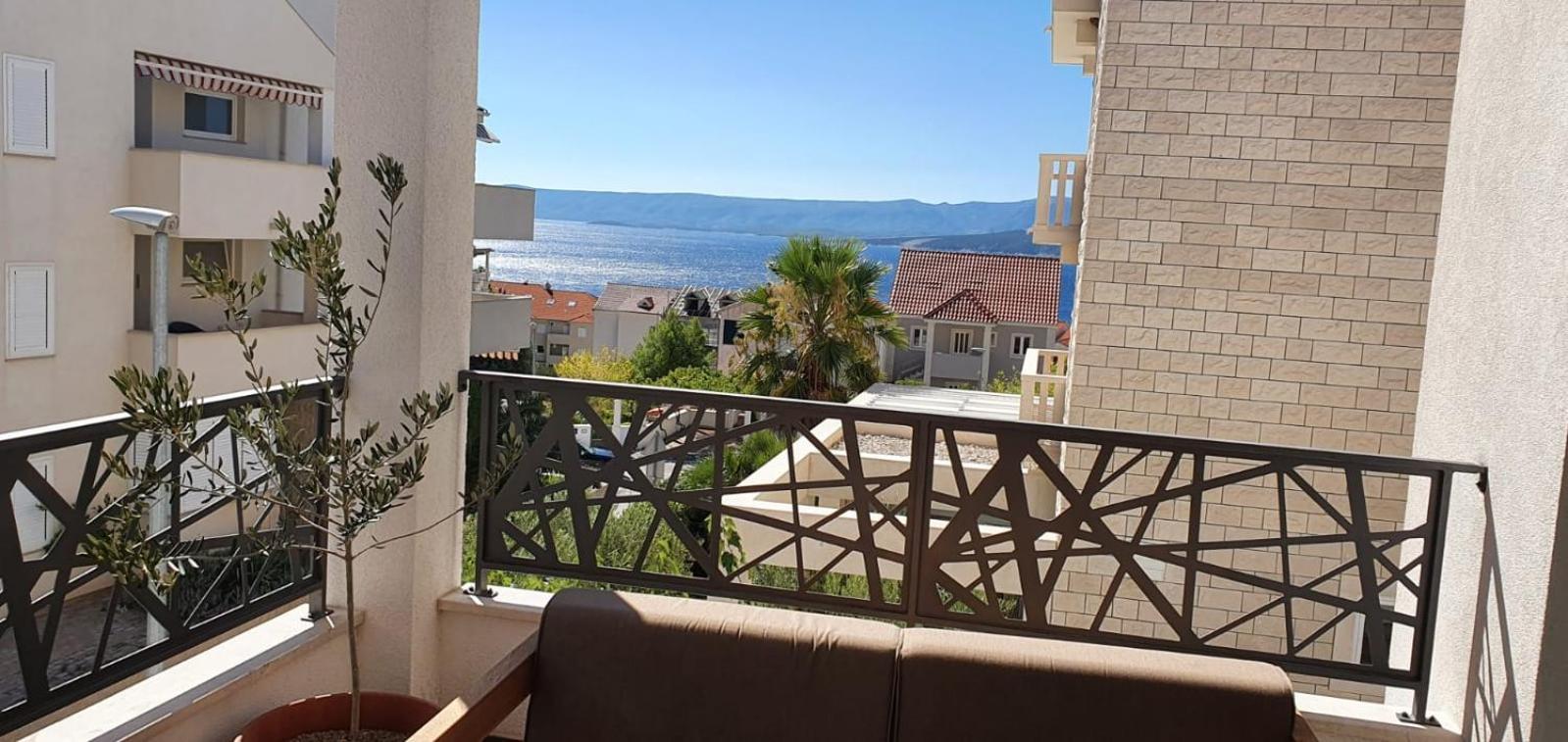L&L Apartmani 1 Bol Exteriör bild