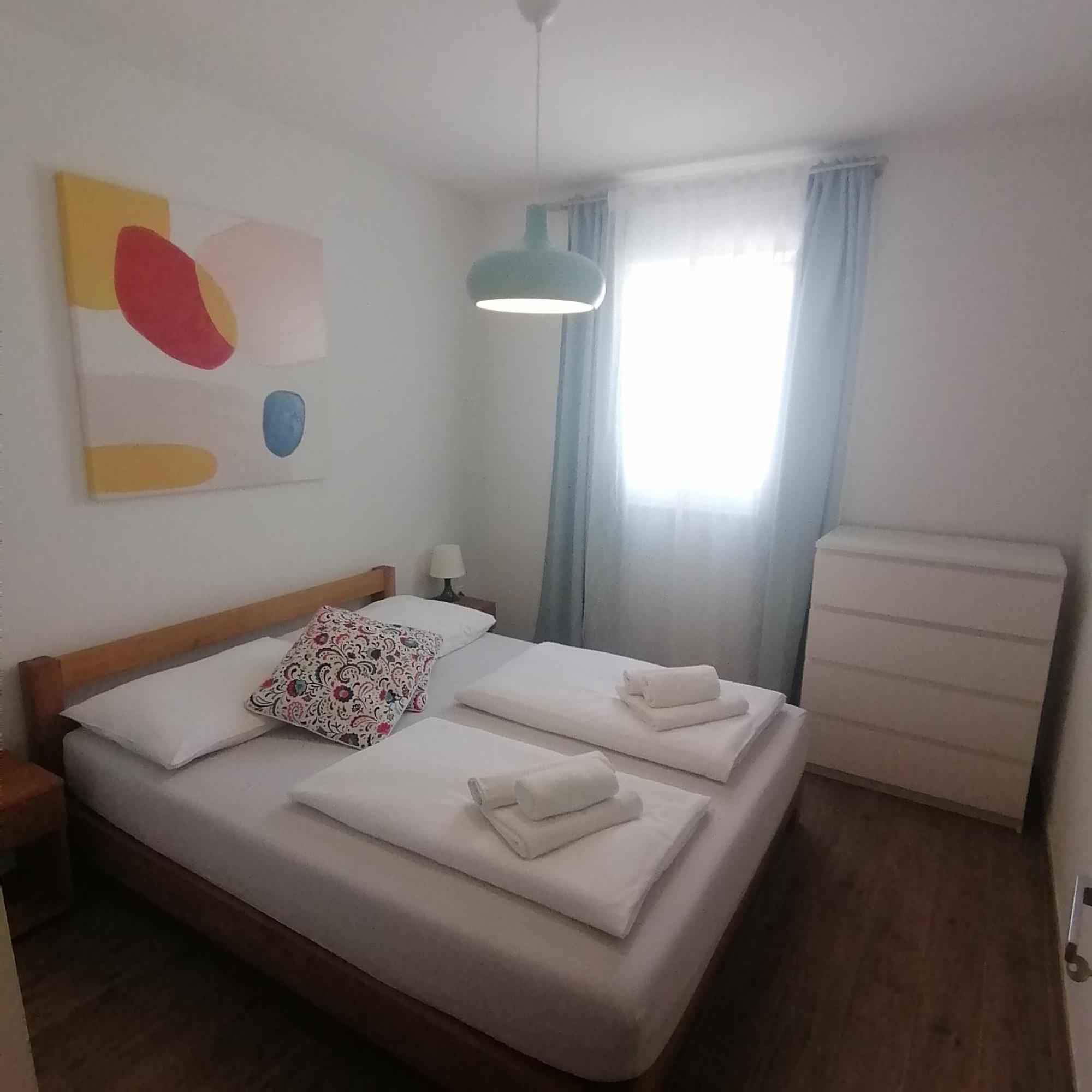 L&L Apartmani 1 Bol Exteriör bild