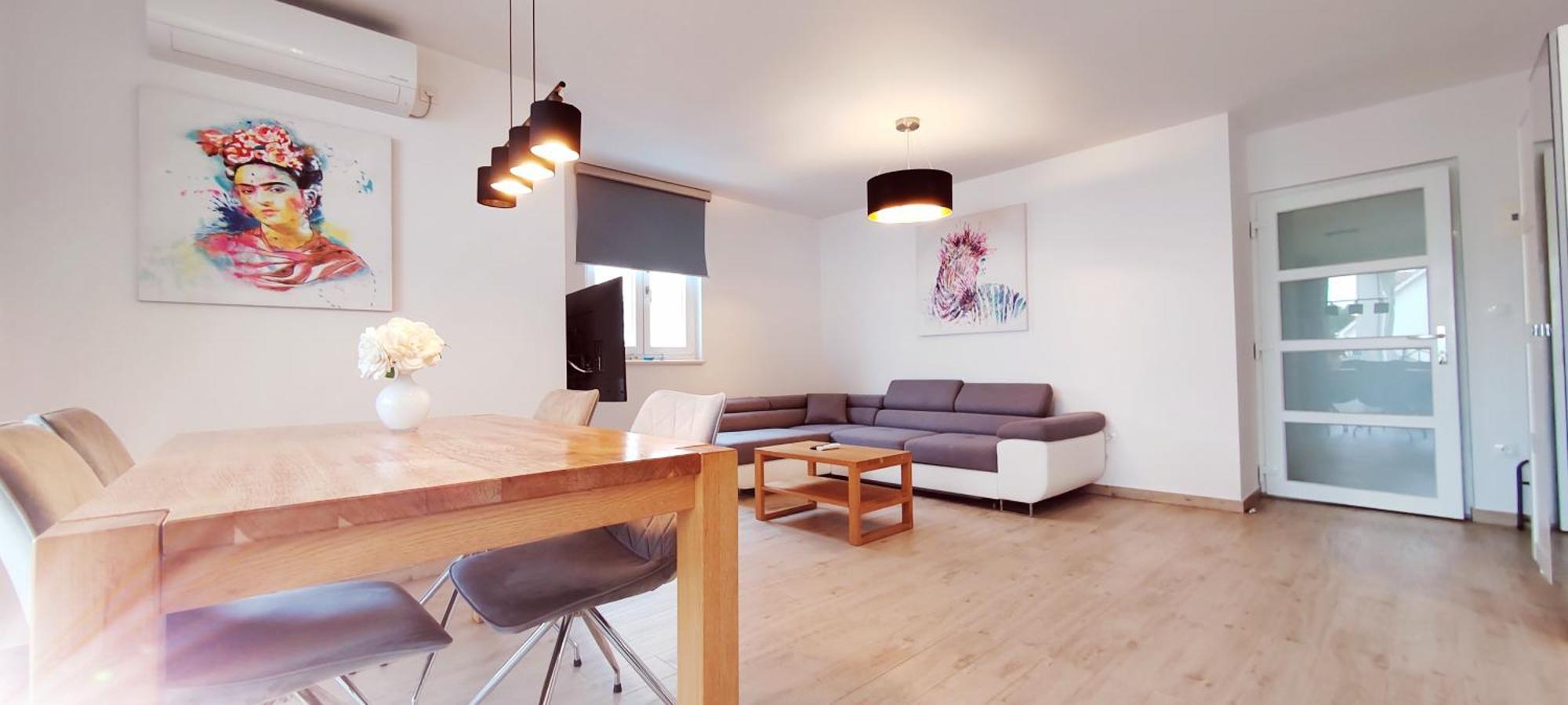 L&L Apartmani 1 Bol Exteriör bild