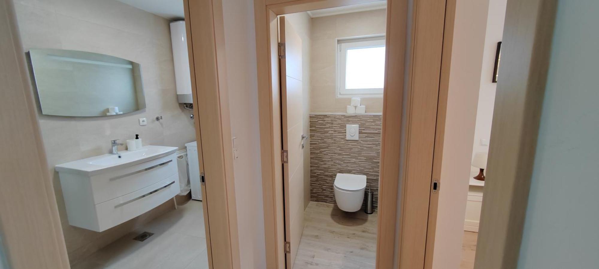 L&L Apartmani 1 Bol Exteriör bild