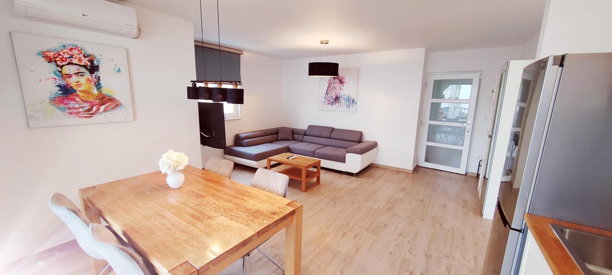 L&L Apartmani 1 Bol Exteriör bild