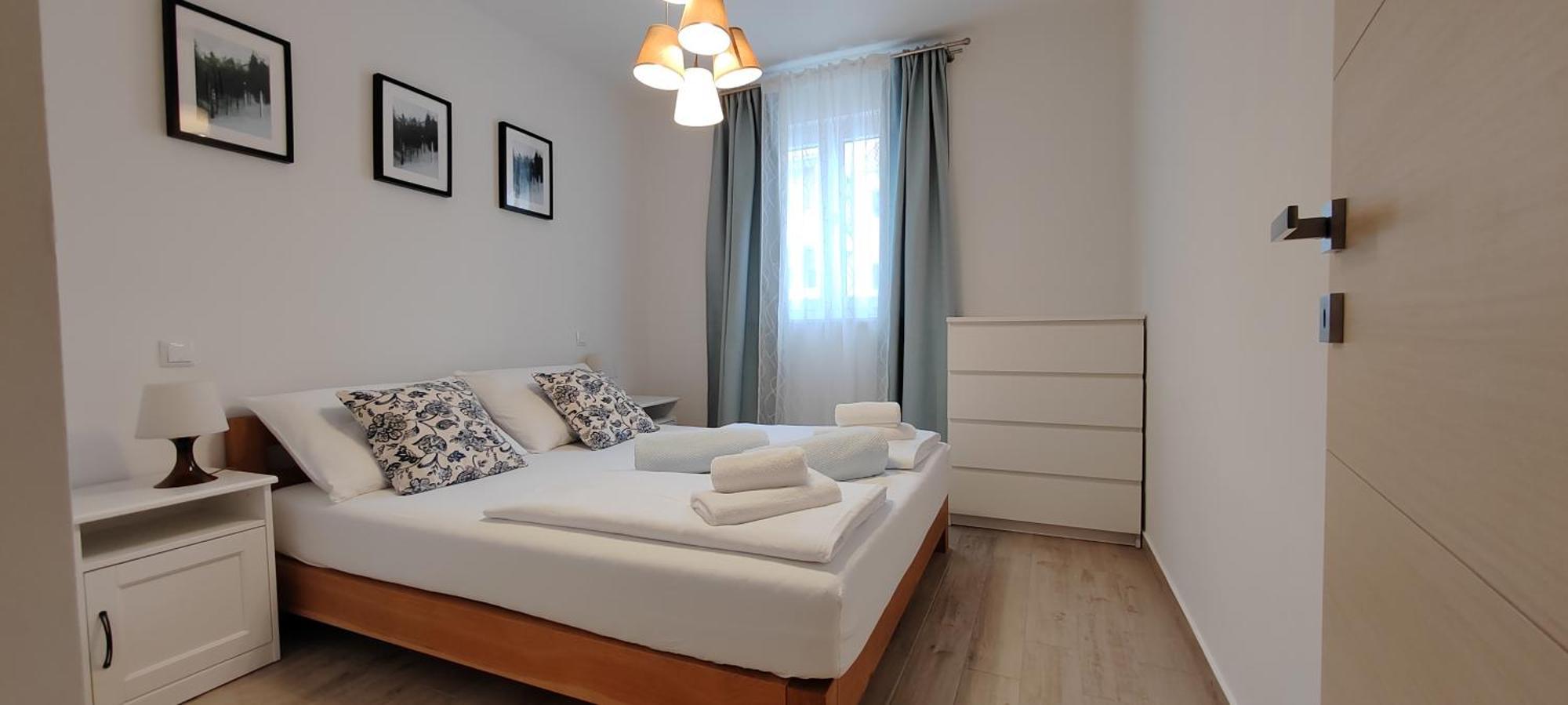 L&L Apartmani 1 Bol Exteriör bild