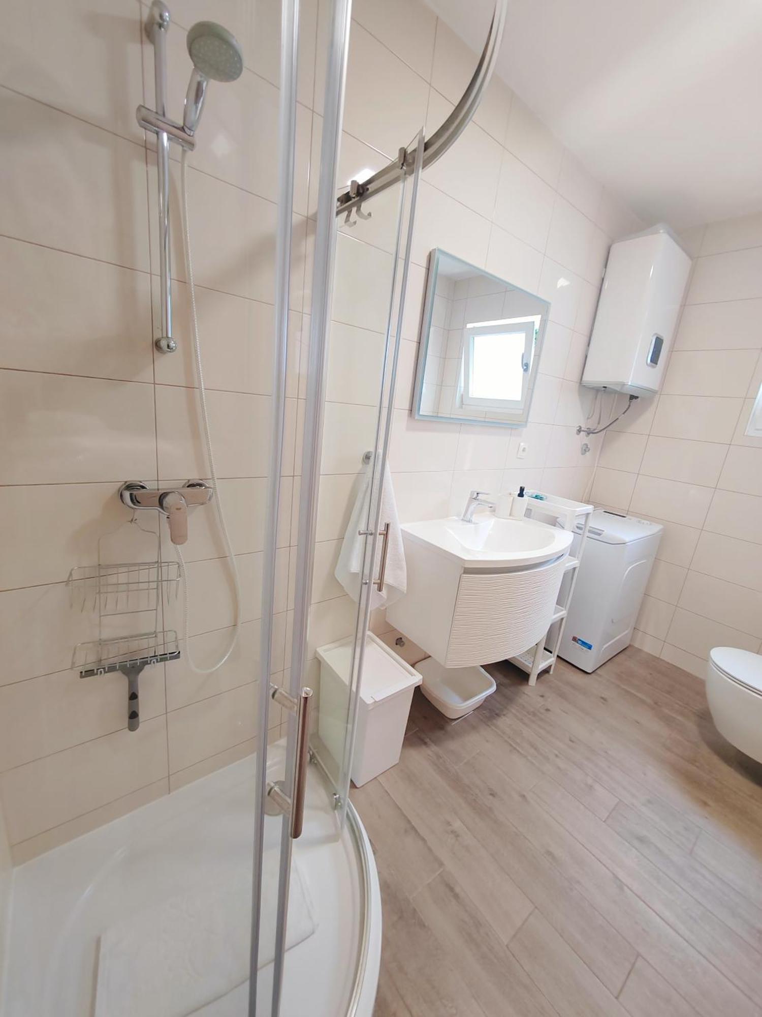 L&L Apartmani 1 Bol Exteriör bild